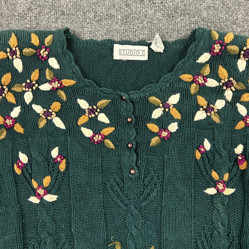 Studio C Sweater Womens Size M Green Floral Embroidered Cable Knit Henley Vtg